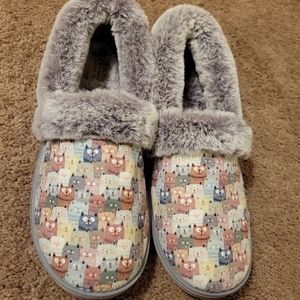 NWOT Skechers BOBS Memory foam slippers